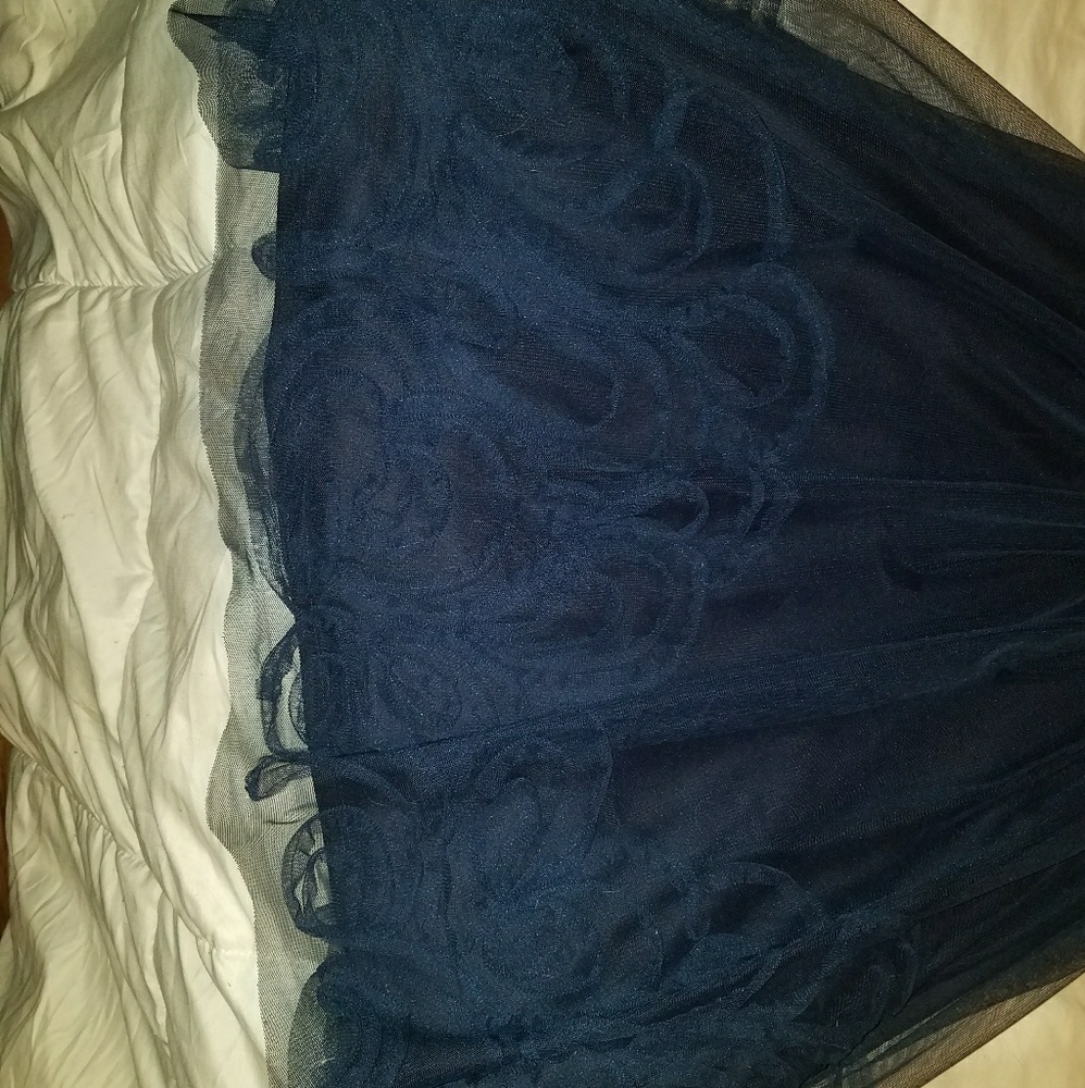 Dress - Picture 2 of 4